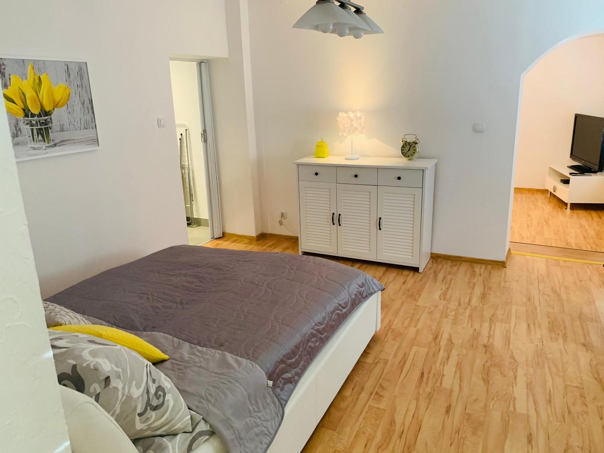 Apartament Rodzinny Z Ogrodem Cieszyn  Exterior foto